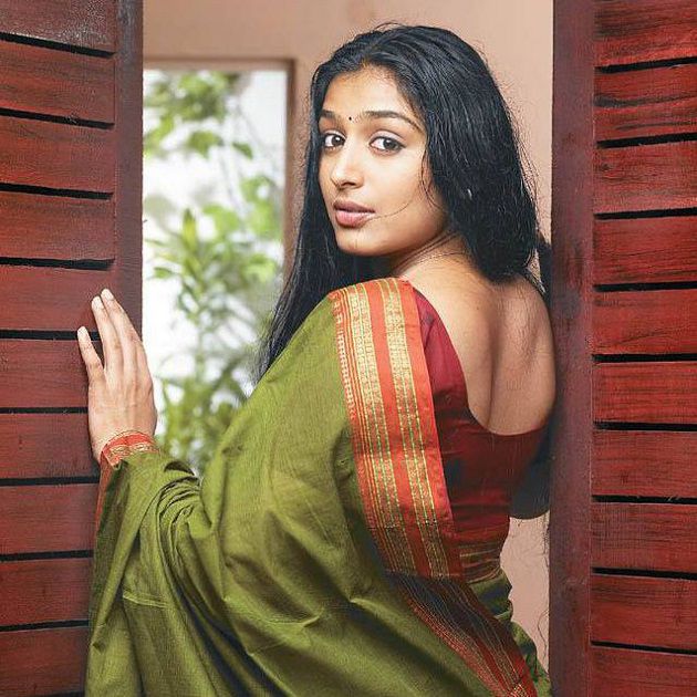 Padmapriya HD Images